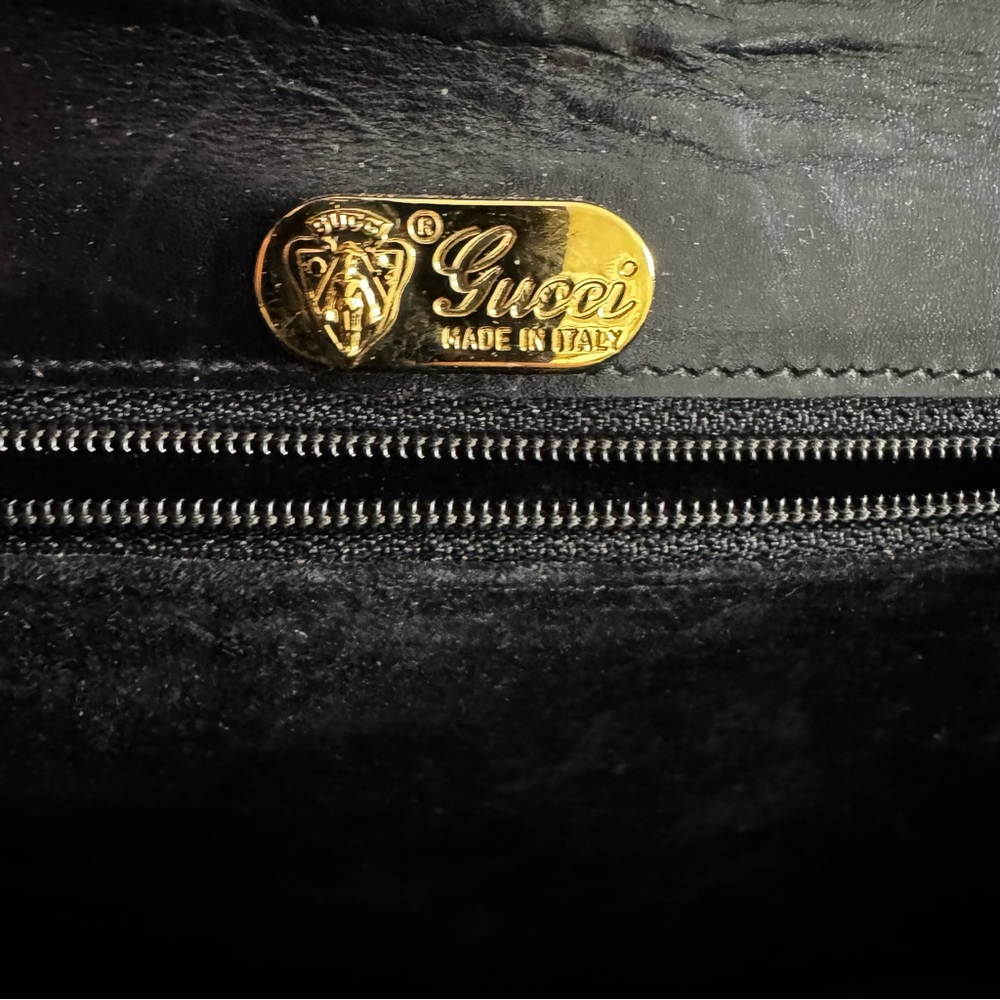 Vintage 1970s Gucci Black Patent Leather Clutch/ Adjustable Strap Bag - Picture 2 of 11